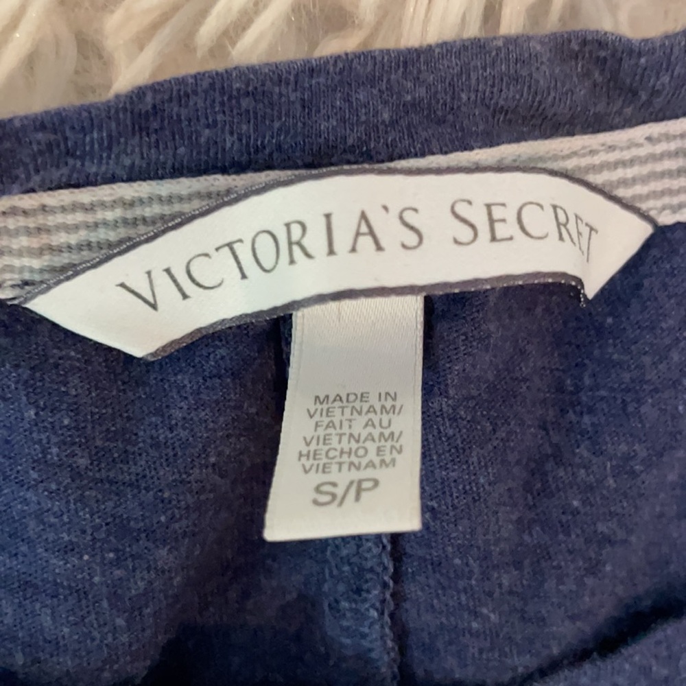 Victoria Secret Navy Long‎ Sleeve - Size Small - Picture 3 of 7